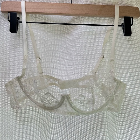 Delicate Floral Lace Underwire Bra - White - Picture 1 of 2